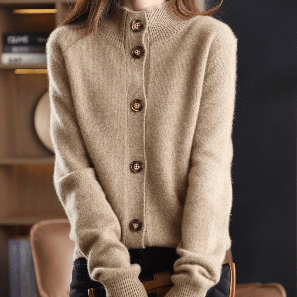 Ivy & Co. | Ultra-Soft Cashmere Knit Cardigan