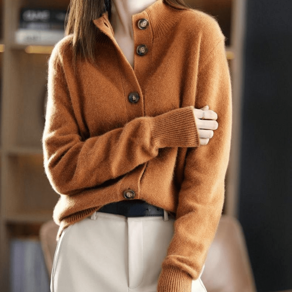 Ivy & Co. | Ultra-Soft Cashmere Knit Cardigan